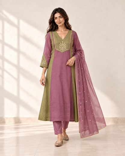Saanjh Mauve Contrast-Panel Kurta Set, styled look