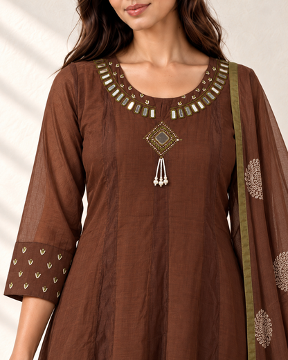 Dhara Cocoa Motif Kurta Set, detail view