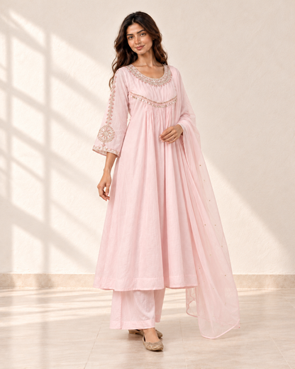 Noor Baby Pink Chanderi Kurta Set — three-quarter view